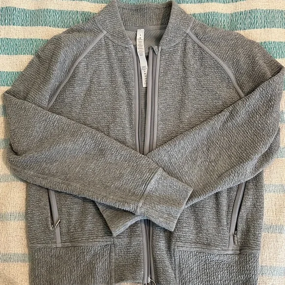 Lululemon On Repeat Bomber Heathered Core Light Grey